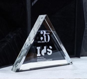 Troféu Triângulo 2D - 195x150x40mm